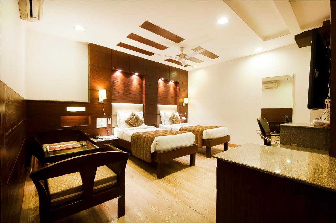 Hotel Amaltas International - Delhi-16 Nueva Delhi Exterior foto