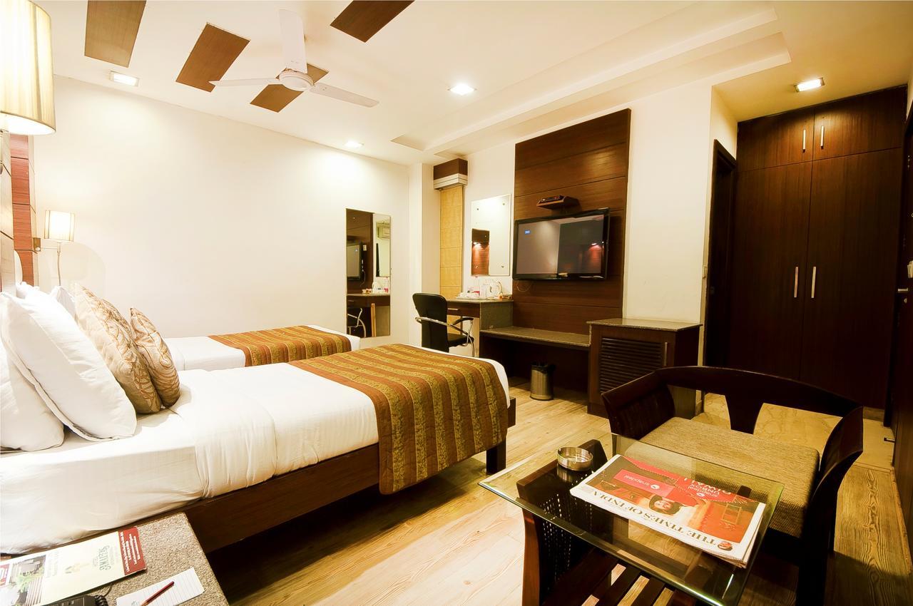 Hotel Amaltas International - Delhi-16 Nueva Delhi Exterior foto