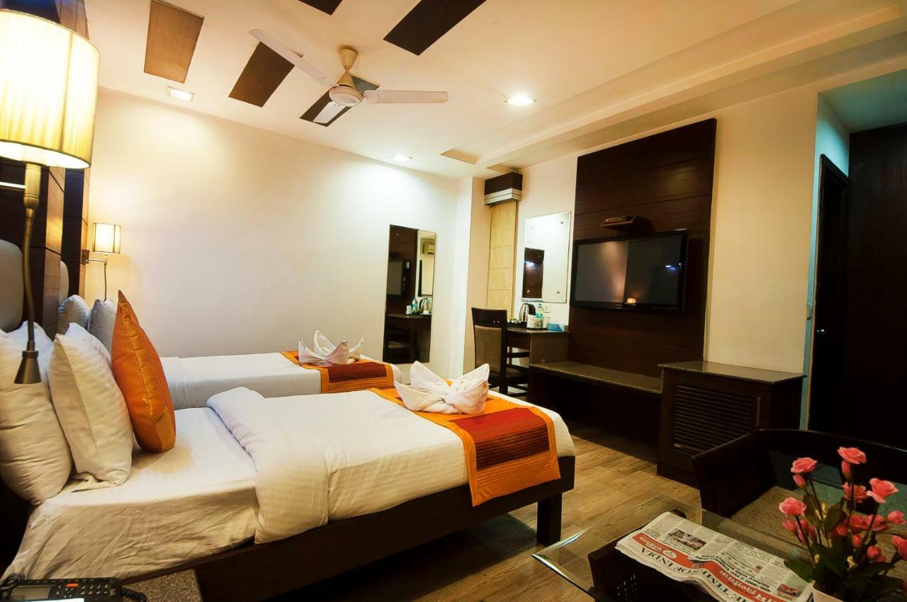 Hotel Amaltas International - Delhi-16 Nueva Delhi Exterior foto