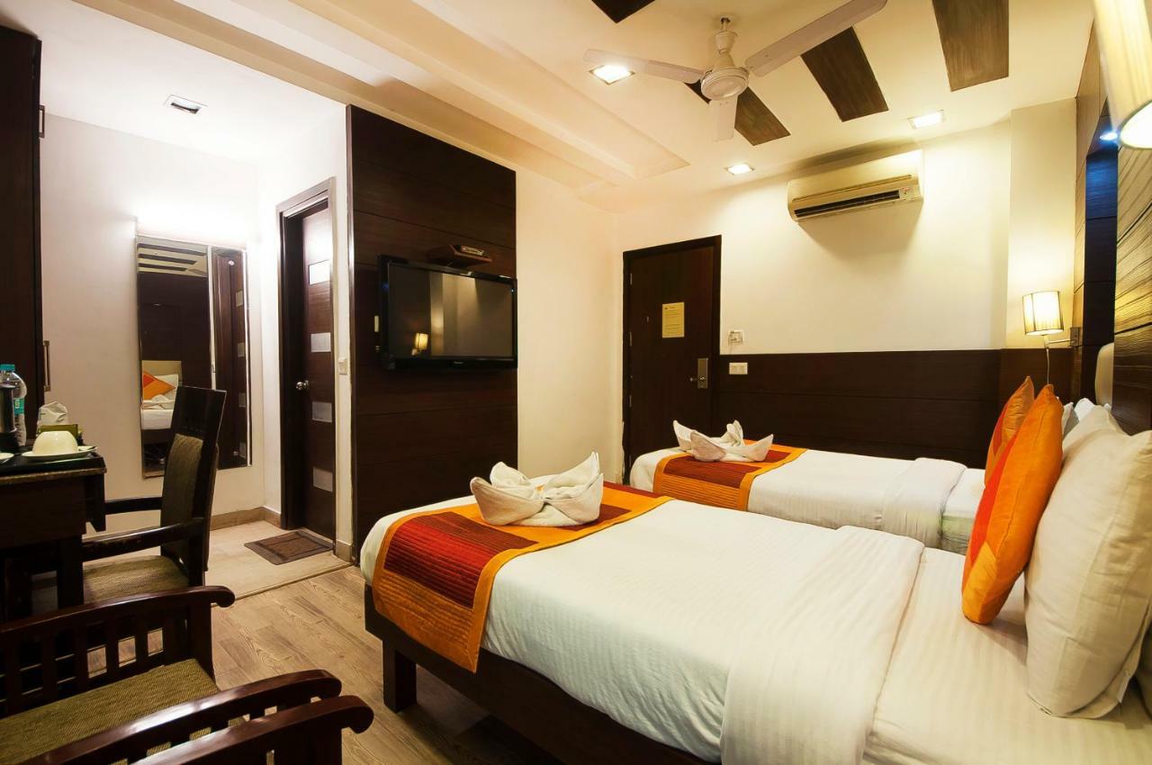Hotel Amaltas International - Delhi-16 Nueva Delhi Exterior foto
